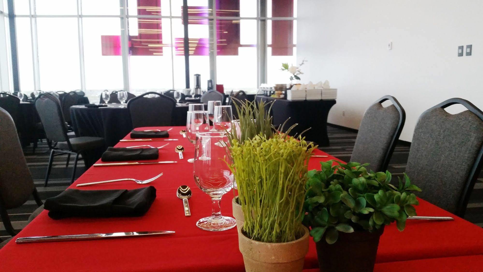 Grand Times Hotel Drummondville Dış mekan fotoğraf
